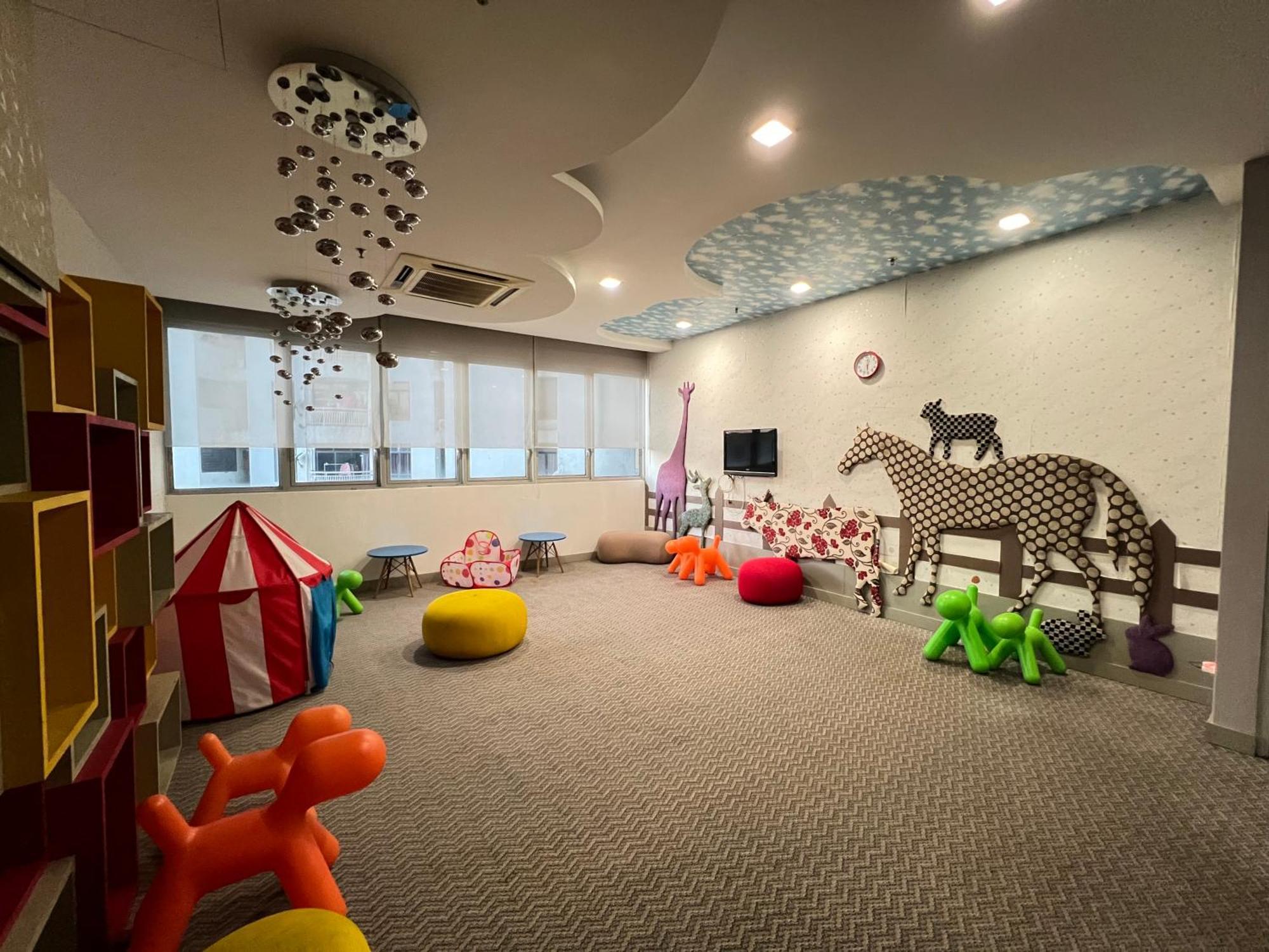 Regalia Suites & Residence By Enjoy Your Stay 쿠알라룸푸르 외부 사진
